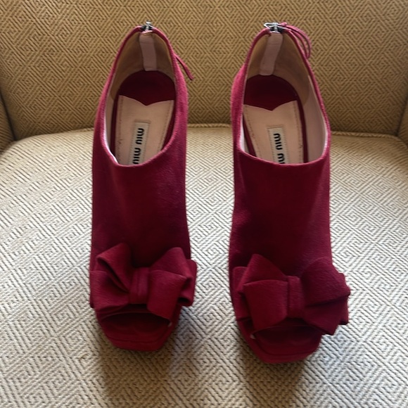 Miu Miu Burgundy Peep Toe Heels, 38 - Picture 3 of 12